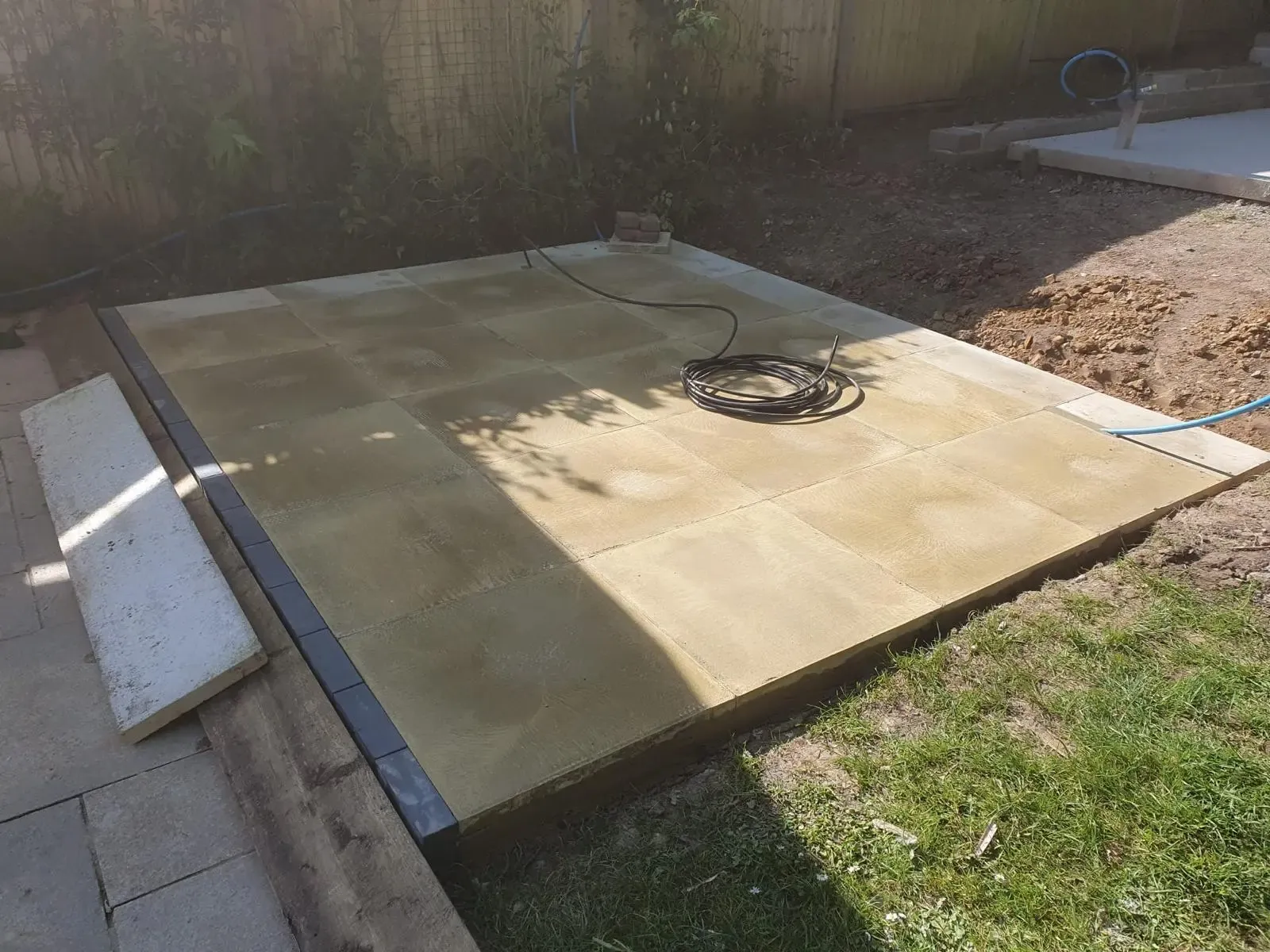 Reinforced hot tub base installation